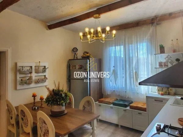 Tirane, shitet apartament 2+1 Kati 4, 99 m² 175.000 € (rruga siri kodra)