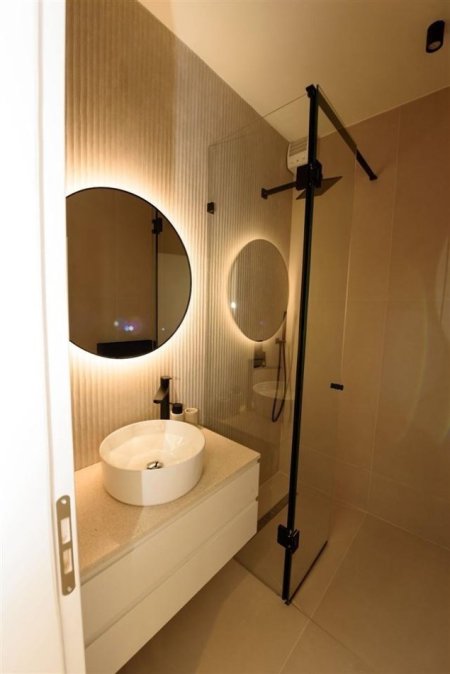 Vlore, shitet 2+1 , 115 m² 365000€ (LUNGOMARE)