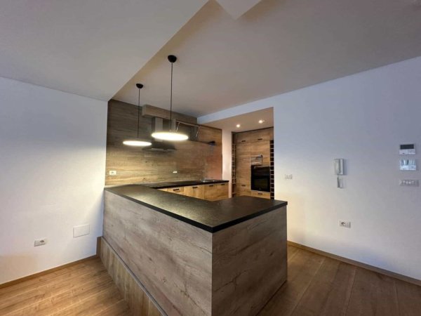 Tirane, jepet me qera Vile 3+1 Kati 3, 250 m² 2.350 € (olive grove rezidence)