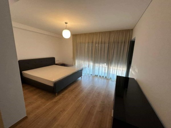 Tirane, jepet me qera Vile 3+1 Kati 3, 250 m² 2.350 € (olive grove rezidence)
