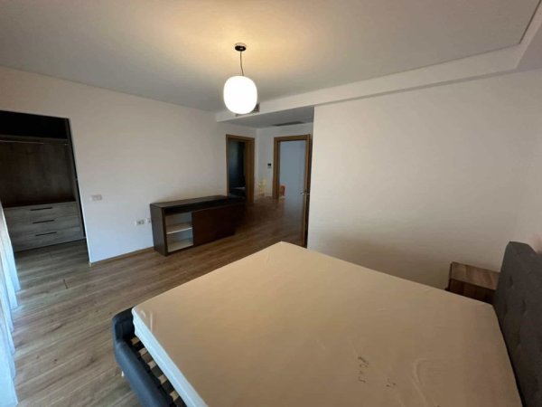 Tirane, jepet me qera Vile 3+1 Kati 3, 250 m² 2.350 € (olive grove rezidence)