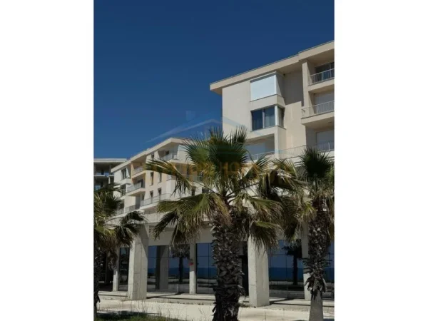 Durres, shitet apartament 3+1+Aneks+Ballkon Kati 3, 149 m² 450.000 € 