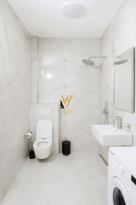 Durres, jepet me qera apartament 1+1+Ballkon Kati 4, 100 m² 800 € (GOLEM)