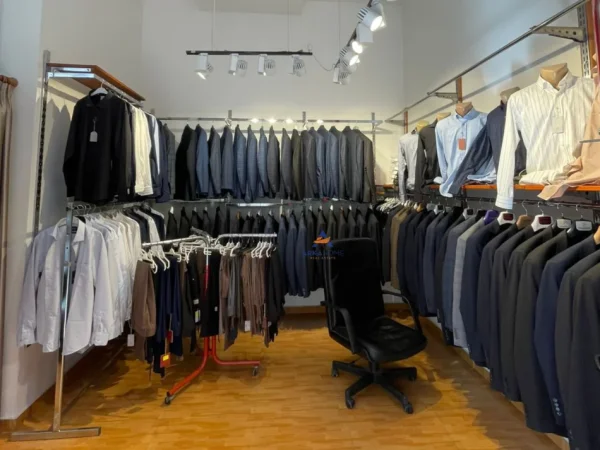 Tirane, jepet me qera ambjent biznesi Kati 0, 20 m² 50.000 € (NDODHET PRANE KARBURANT GAZHELI, ZOGU I ZI)