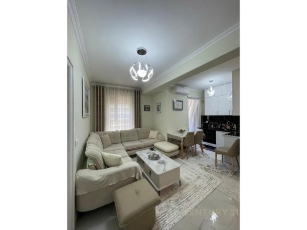 Tirane, shitet apartament 1+1 Kati 3, 125.000 m² 125.000 € (Don Bosko)