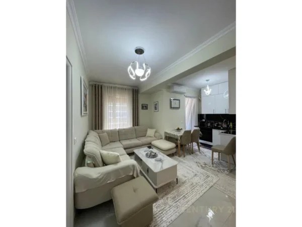 Tirane, shitet apartament 1+1 Kati 3, 125.000 m² 125.000 € (Don Bosko)