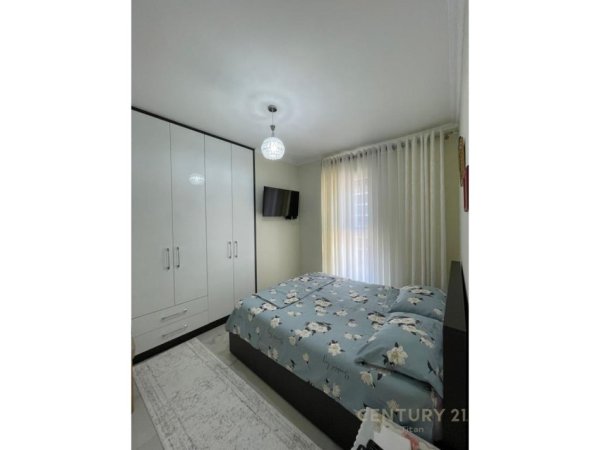 Tirane, shitet apartament 1+1 Kati 3, 125.000 m² 125.000 € (Don Bosko)