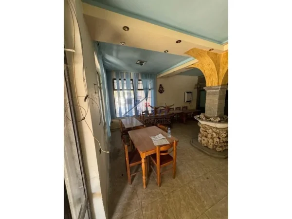 Lushnje, shitet shtepi 2+1+Ballkon , 133 m² 82.000 € (Plug)