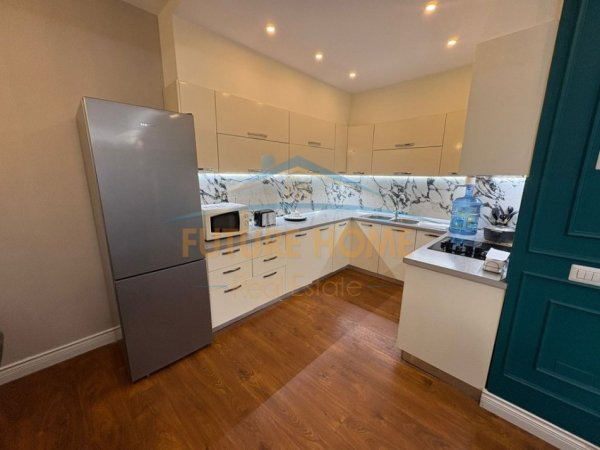 Tirane, shitet apartament 2+1+Ballkon Kati 1, 100 m² 178.000 € (Yzberisht)