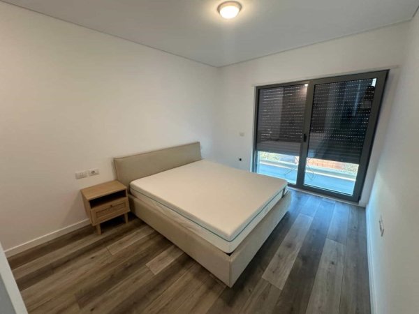 Tirane, jepet me qera Vile 3+1 Kati 3, 250 m² 2.350 € (olive residence)