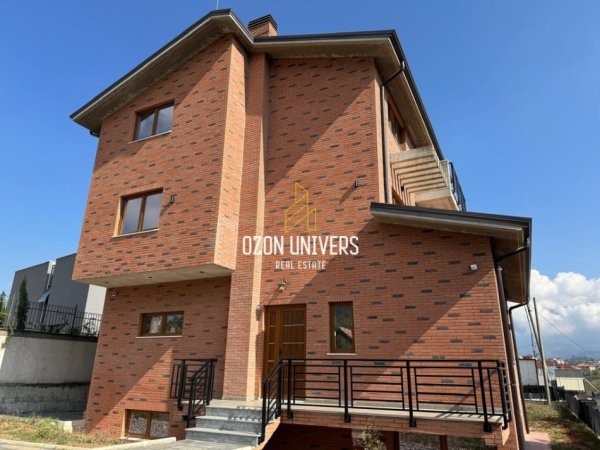 Tirane, jepet me qera Vile 2 Katshe Kati 2, 560 m² 4.500 € (sauk/teg)