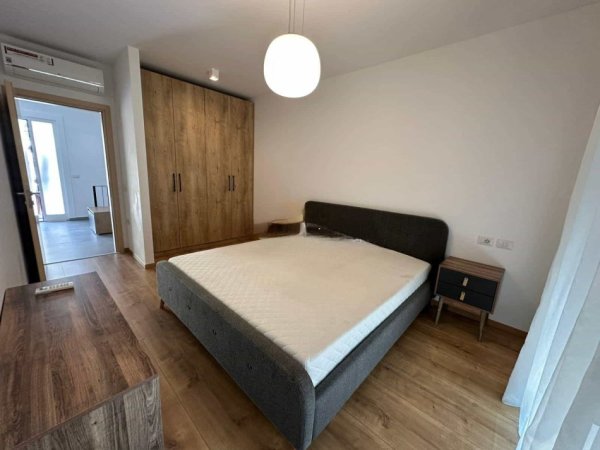 jepet me qera Vile 2+1 Kati 2, 250 m² 1.550 € (mullet)