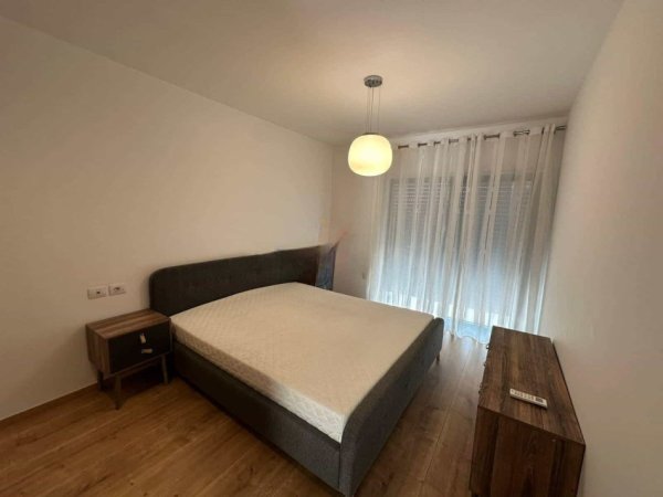 jepet me qera Vile 2+1 Kati 2, 250 m² 1.550 € (mullet)