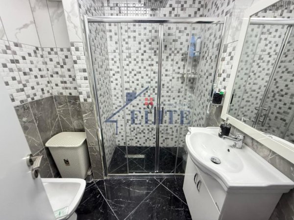 Tirane, jepet me qera apartament 2+1+Ballkon Kati 6, 90 m² 700 € (Rruga Dritan Hoxha)