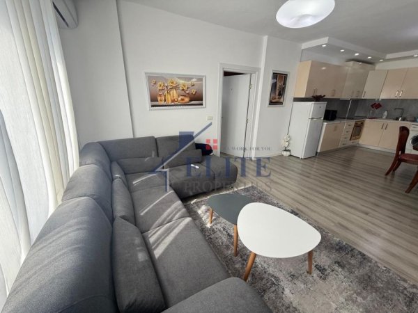 Tirane, jepet me qera apartament 2+1+Ballkon Kati 6, 90 m² 700 € (Rruga Dritan Hoxha)