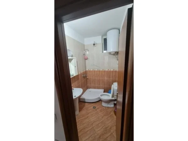 Tirane, jepet me qera apartament 2+1+Ballkon Kati 3, 106 m² 500 € (Don Bosko)