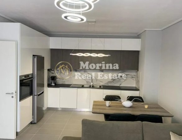 Tirane, jepet me qera apartament 2+1 Kati 3, 100 m² 600 € (Liqeni i Thate)
