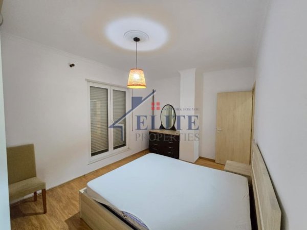 Tirane, jepet me qera apartament 2+1+Ballkon Kati 6, 100 m² 650 € (Fakulteti Ekonomik)