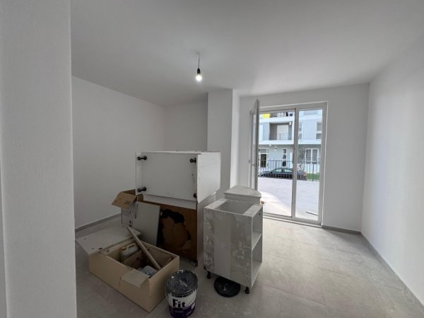 Tirane, jepet me qera apartament 2+1 Kati 1, 500 € 