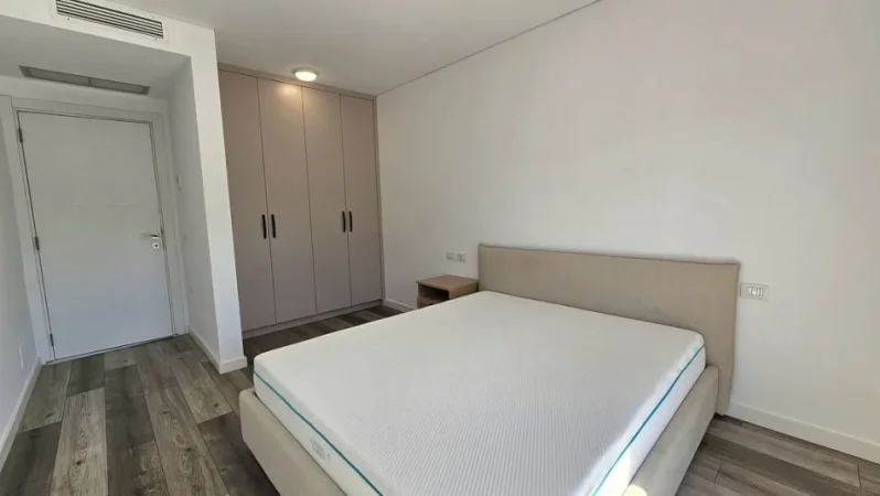 Tirane, jepet me qera Vile 2+1+Ballkon Kati 0, 2.300 € (Teg)