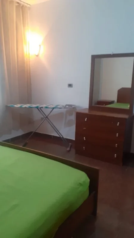 Tirane, jepet me qera apartament 1+1 Kati 1, 60 m² 300 € (selite)