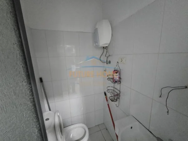 Tirane, shitet ambjent biznesi Kati 0, 54 m² 175.000 € (RRUGA DRITAN HOXHA)