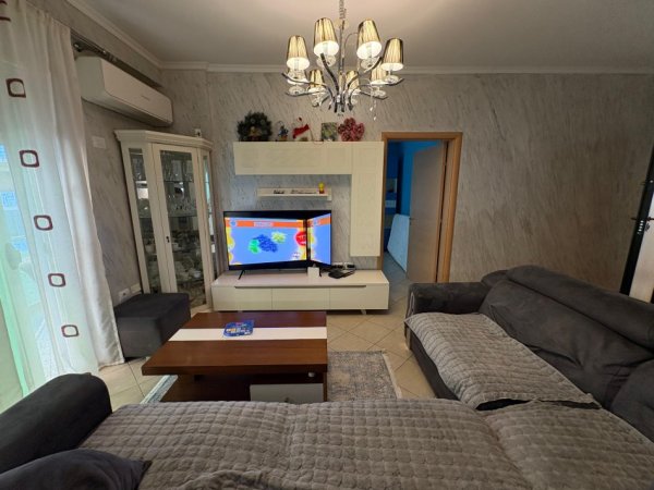 Vlore, shitet apartament 2+1 Kati 3, 102 m² 165.000 € 