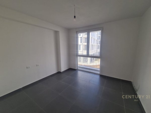 Tirane, shitet apartament 3+1 Kati 1, 109 m² 130.000 € (5 Maji)
