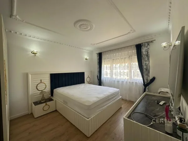 Tirane, shitet apartament 3+1+Aneks+Ballkon Kati 7, 122 m² 205.000 € (Laprake)