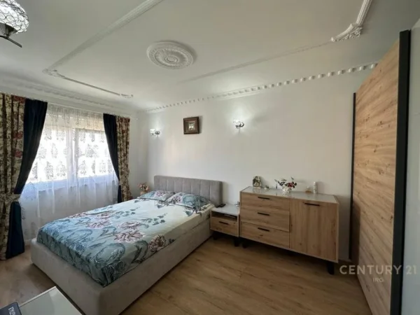 Tirane, shitet apartament 3+1+Aneks+Ballkon Kati 7, 122 m² 205.000 € (Laprake)