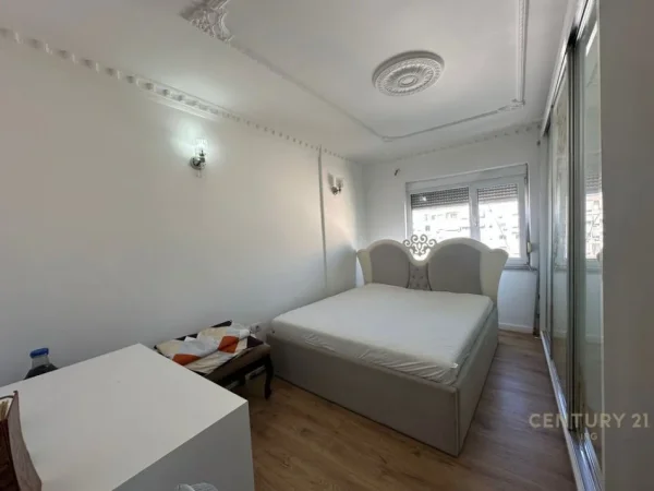 Tirane, shitet apartament 3+1+Aneks+Ballkon Kati 7, 122 m² 205.000 € (Laprake)