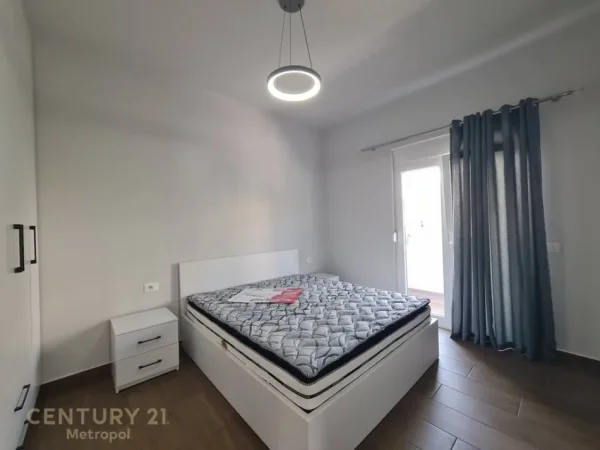 Tirane, jepet me qera apartament 1+1 Kati 2, 65 m² 500 € (Sanatorium)