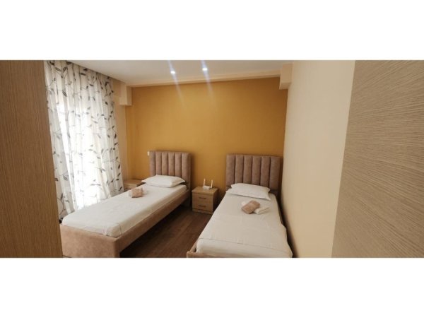 Sarande, shitet apartament 2+1+Ballkon Kati 3, 90 m² 170.000 € (rruga skenderbeu)