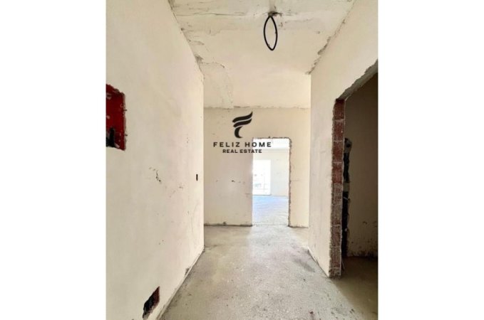 Tirane, shitet 3+1 Kati 4, 143 m² 425.000 € (KOMUNA E PARISIT)