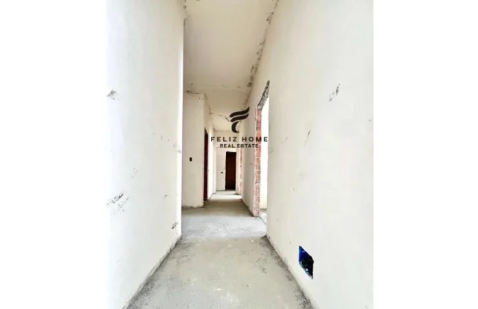 Tirane, shitet 3+1 Kati 4, 143 m² 425.000 € (KOMUNA E PARISIT)