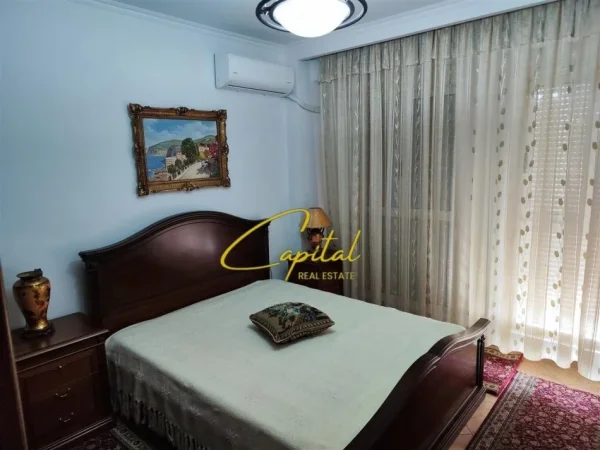 Tirane, jepet me qera apartament 2+1 Kati 3, 90 m² 750 € (RRUGA E KAVAJES)