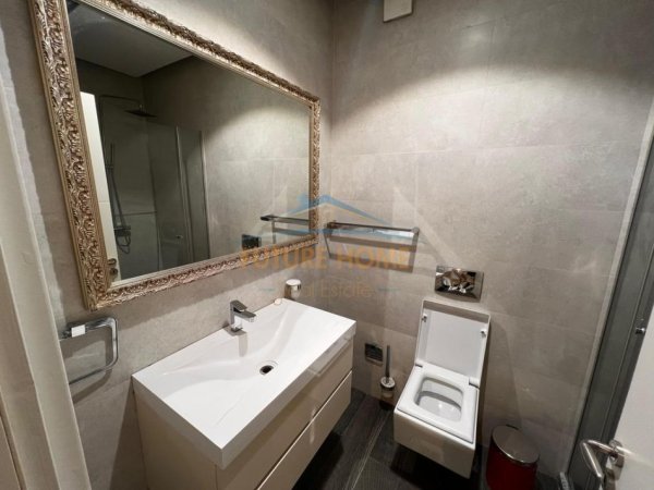 Tirane, jepet me qera apartament 3+1+Ballkon Kati 7, 116 m² 1.000 € (JORDAN MISJA)