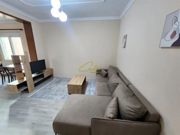 Tirane, jepet me qera apartament 2+1 Kati 2, 80 m² 500 € (ASTIR)