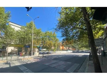 Tirane, shitet ambjent biznesi Kati 1, 64 m² 350.000 € (Harry Fultz)