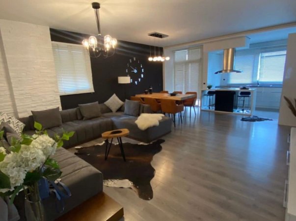 Tirane, jepet me qera apartament 2+1+Ballkon Kati 6, 120 m² 950 € (Tish Daia)