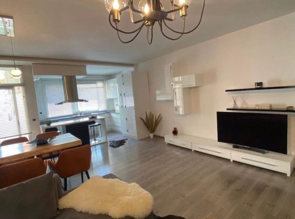 Tirane, jepet me qera apartament 2+1+Ballkon Kati 6, 120 m² 950 € (Tish Daia)