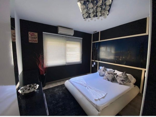 Tirane, jepet me qera apartament 2+1+Ballkon Kati 6, 120 m² 950 € (Tish Daia)