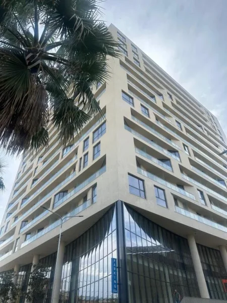 Tirane, jepet me qera zyre Kati 2, 313 m² 2.500 € (Golden Tower)