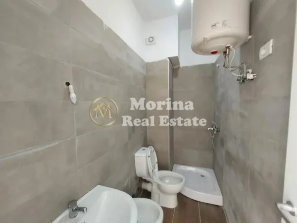 Tirane, jepet me qera apartament 1+1 Kati 3, 70 m² 350 € (Rruga 5 Maj)