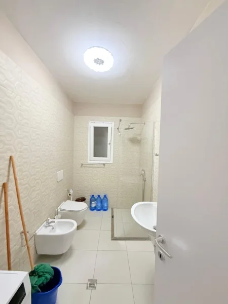Vlore, jepet me qera apartament 1+1+Ballkon , 78 m² 350 € 