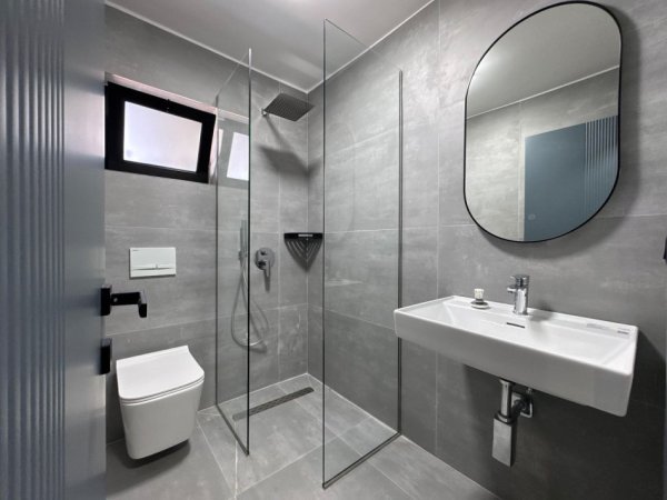 Tirane, shitet apartament 1+1 Kati 5, 107 m² 268.000 € 