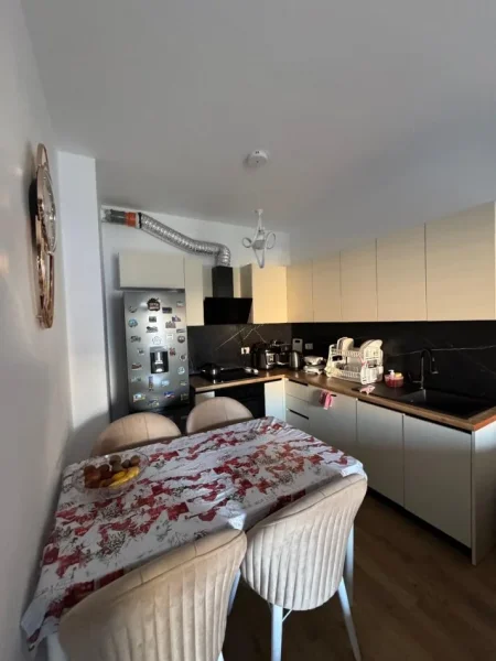 Tirane, shitet apartament 2+1+Aneks+Ballkon Kati 4, 78 m² 160.000 € (Don Bosko)