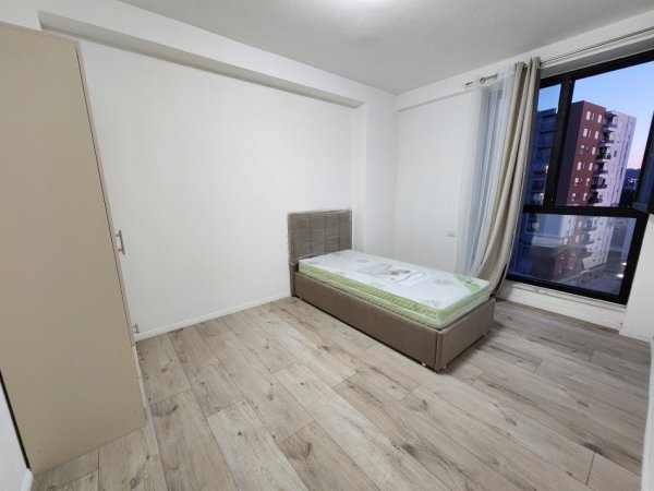 Tirane, jepet me qera apartament 3+1+Ballkon Kati 6, 1.000 € 