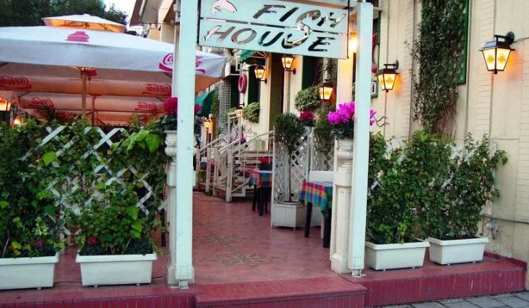 Tirane, shitet biznesi Restorant "Fish House", Cmimi 60000 Euro