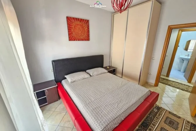 Tirane, jepet me qera apartament 2+1+Ballkon Kati 5, 90 m² 650 € (21 Dhjetori)